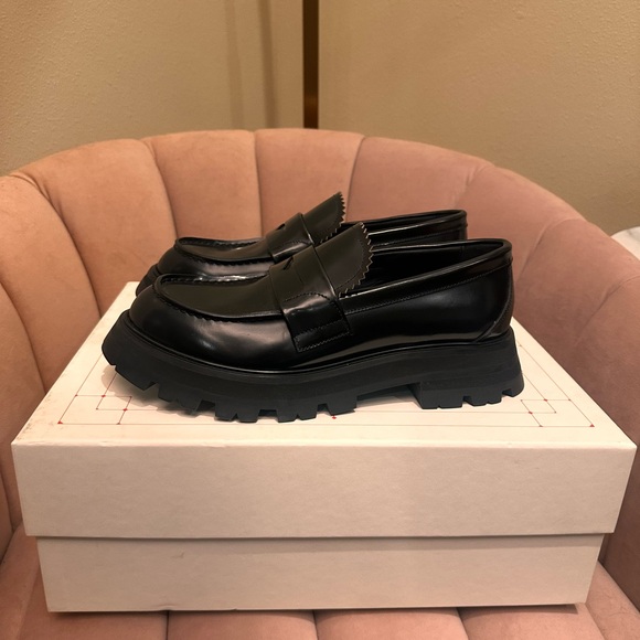 Alexander McQueen black loafers Size 8.5 - Picture 1 of 13